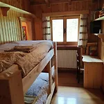 Le Petit Vent 度假居 Sormano